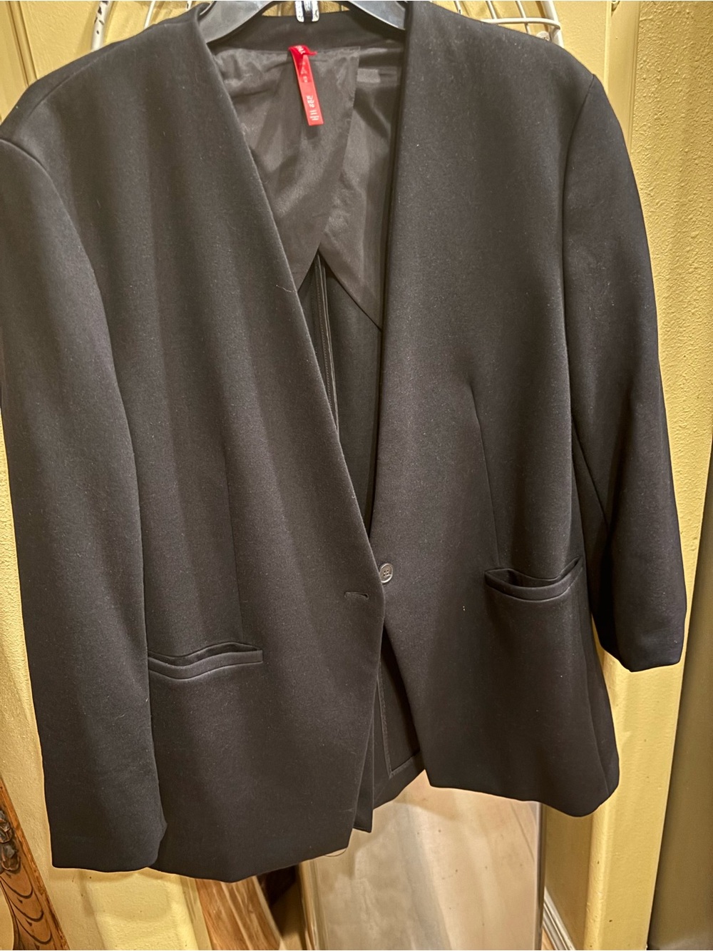 SPANX Black Single-Button Men's Blazer